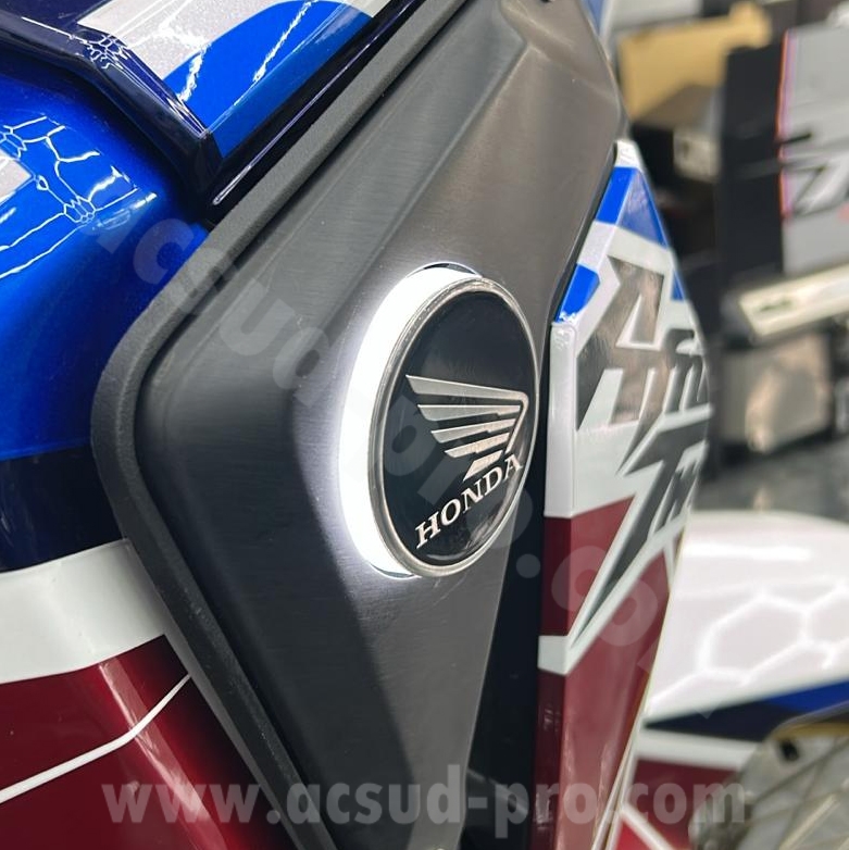 Logos LED additionnels RB Max adaptables Honda Goldwing GL 1800 2001-2025 / Africa Twin 1100 / NT 1100 / CBR 1000 (Ø62mm) la paire (feux de jour + clignotants) - vue 2