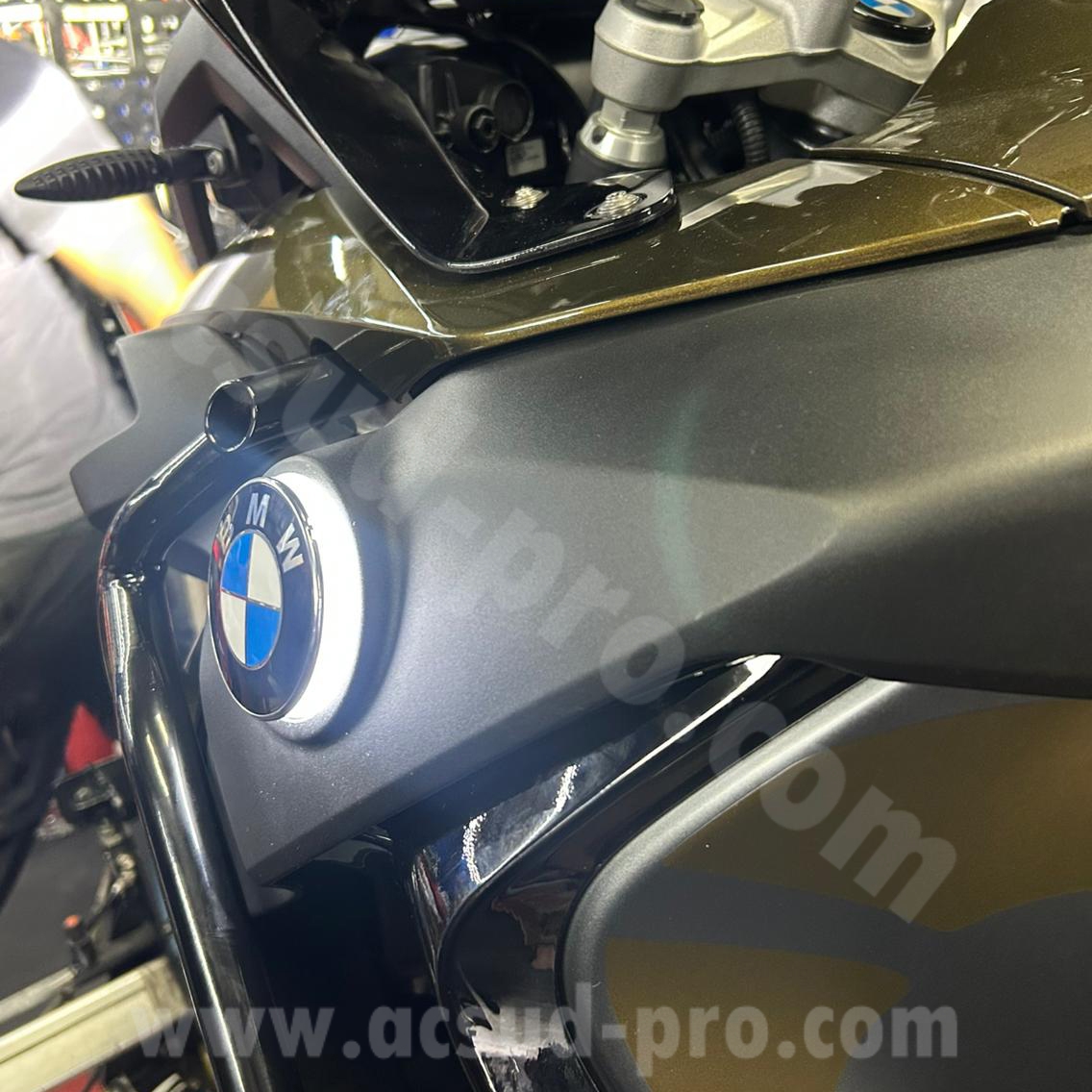 Feux de jour et clignotants LED additionnels RB max adaptables BMW GS/GSA/RT/C/K Ø70 mm (la paire) - vue 2