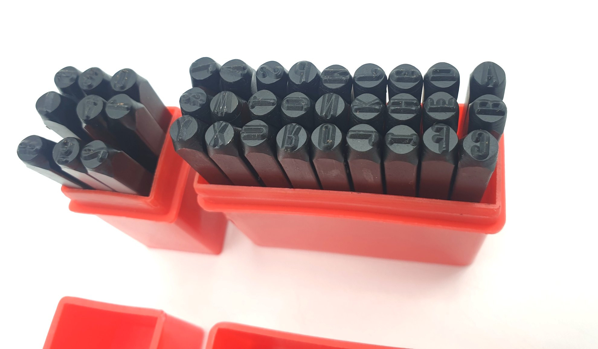 Jeu de 9 numéros et 27 lettres à frapper 4 mm Brazoline - vue 2