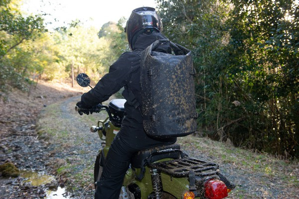 Sac à dos moto Daytona Henlybegins 31L DH-748 rouge imperméable - vue 3