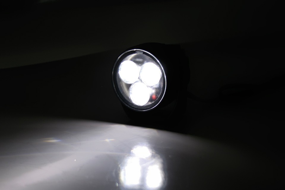Projecteur feu de route LED Satellite Highsider 12061 lenticulaire - vue 3