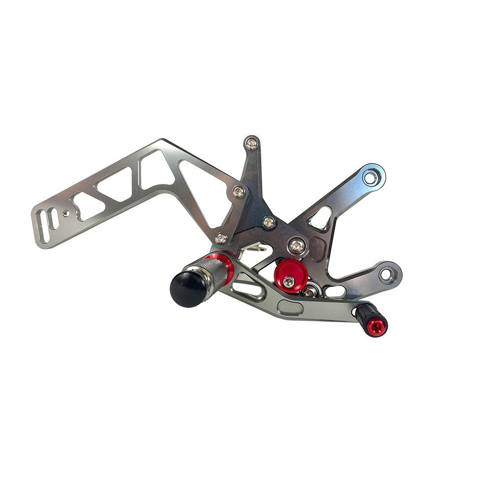 Repose-pieds complets reculés ALPHA TECHNIK titane Yamaha YZF-R1 RN32 2015-16 RN49 2017-19 RN65 2020+ - vue 2