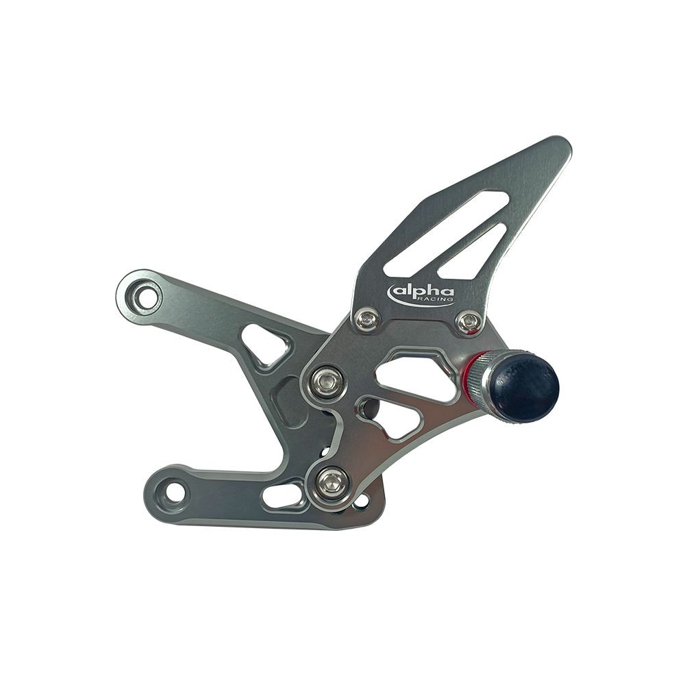 Repose-pieds complets reculés ALPHA TECHNIK titane Yamaha YZF-R1 RN32 2015-16 RN49 2017-19 RN65 2020+ - vue 3