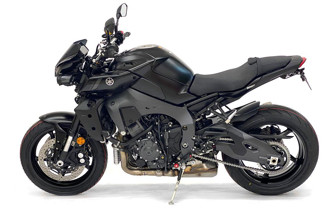 Repose-pieds complets reculés Alpha Technik noir Yamaha MT10 2016+ - vue 4
