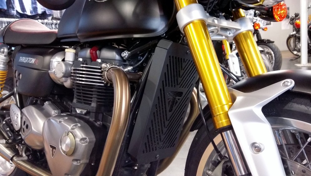 Grille de radiateur ACCESS DESIGN Triumph Thruxton 1200 et Street Twin 900 2014-2017 - vue 2