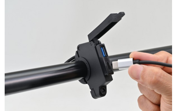 Prise USB pour guidon moto DAYTONA USB A et C - vue 8