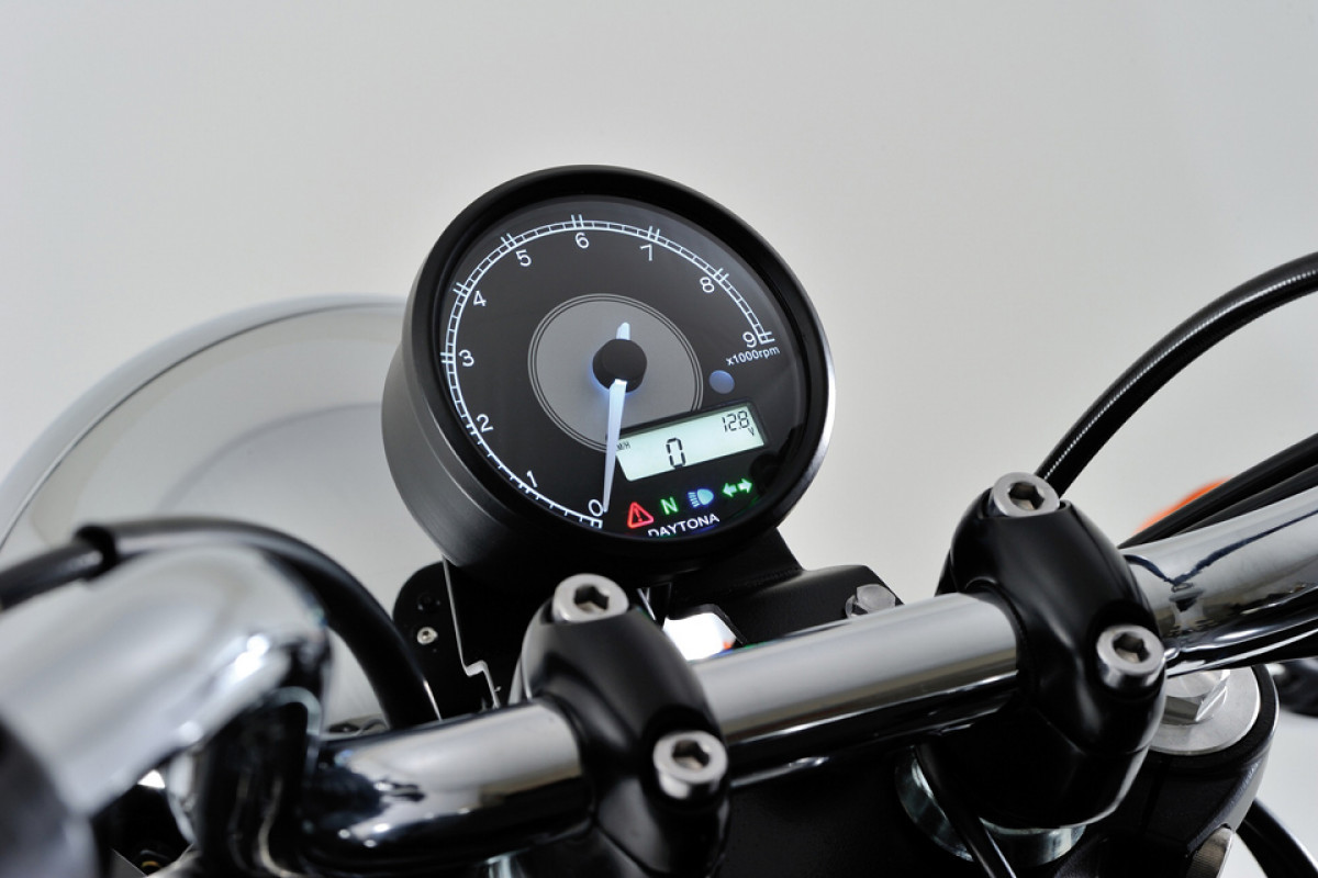 DAYTONA Compte-tours aiguille VELONA 80 9000 tr/mn avec compteur de vitesse LCD - vue 2
