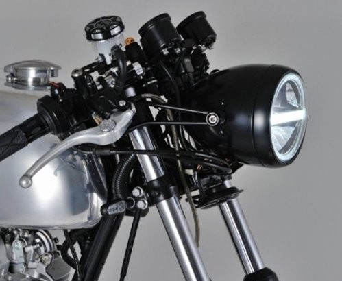 Phare LED DAYTONA 5 3/4 pouces Néovintage noir - vue 2