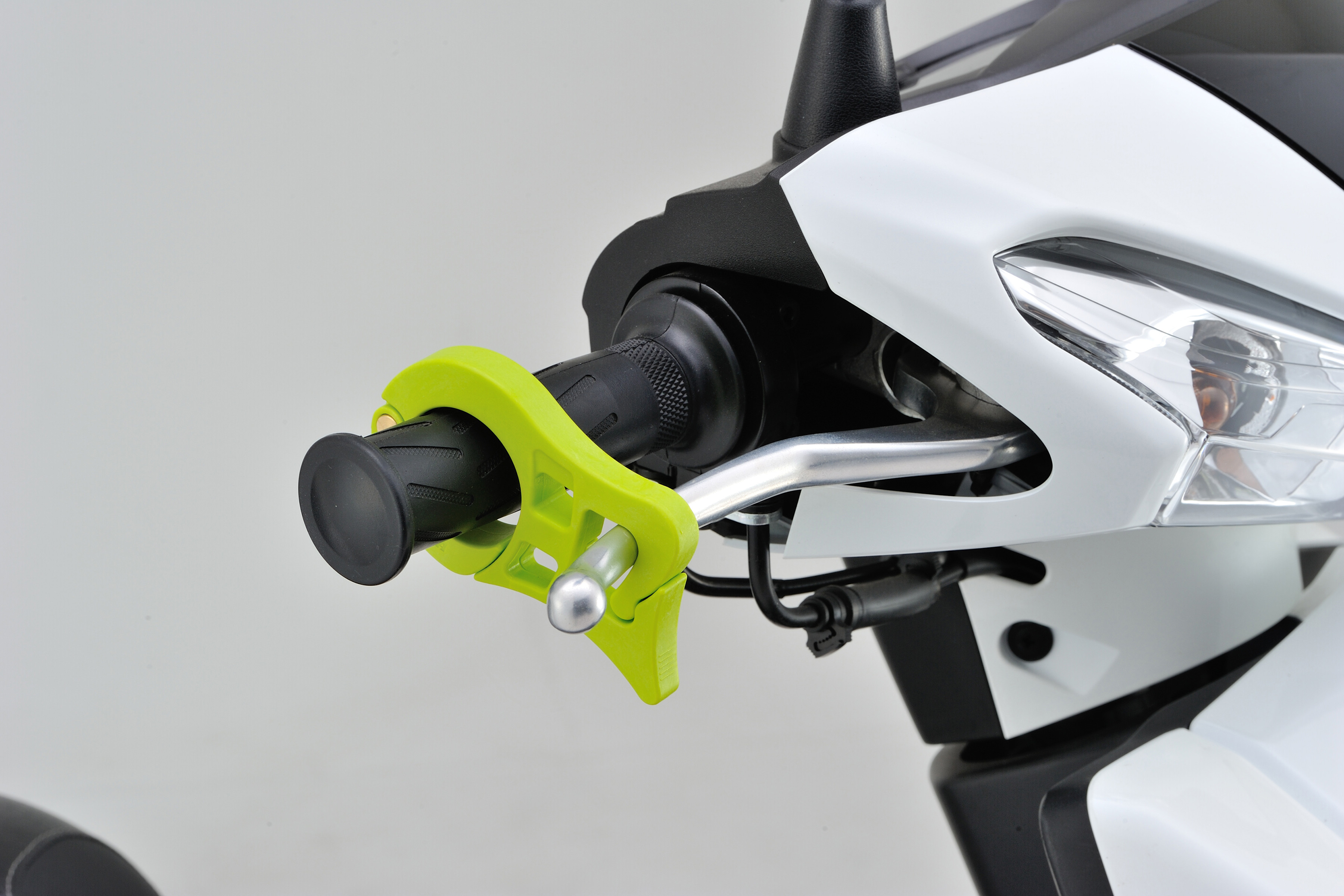 Antivol blocage à levier avant type grip clamp vert Daytona - vue 3