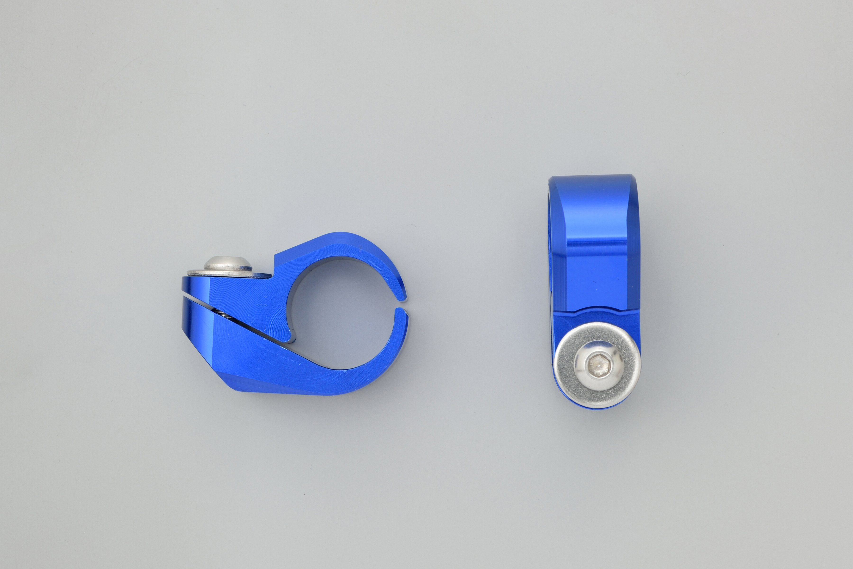 Ensemble de 2 colliers pour barre de renfort de guidon 22,2 mm bleu Daytona - vue 2