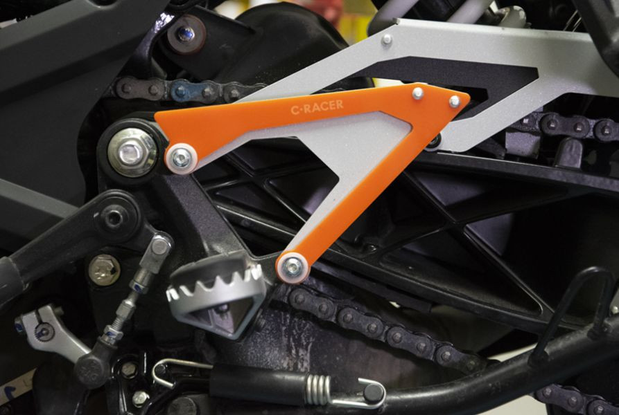 Protection de Repose-Pieds Avant KTM 390 ADVENTURE C-RACER - vue 3