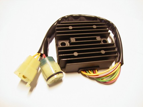 Régulateur de tension TOURMAX adapté HONDA