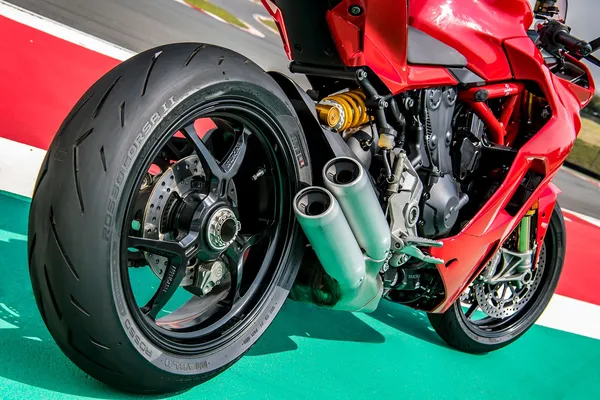 Pneu arrière Pirelli Diablo Rosso Corsa II 120/70 ZR 17 (58W) TL - vue 2