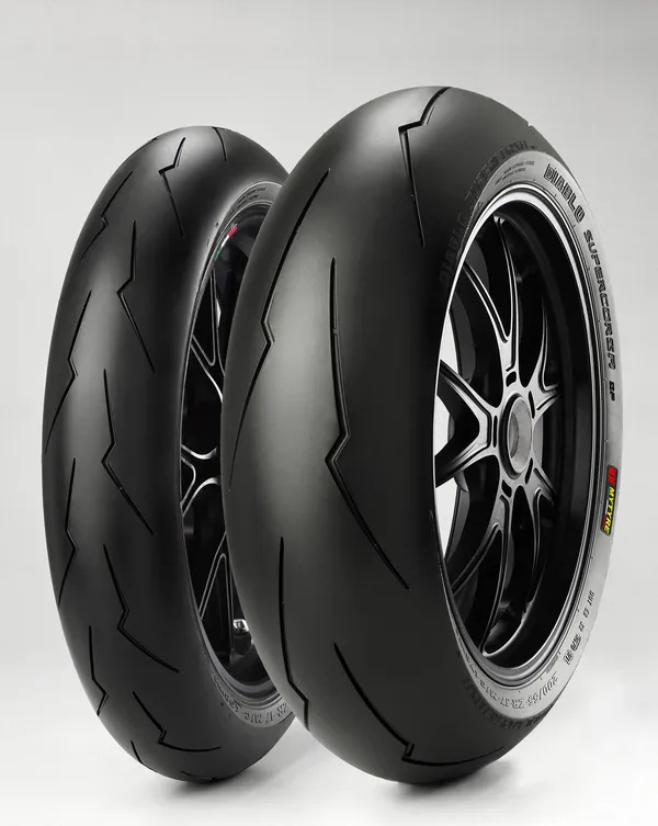 Pneu arrière Pirelli Diablo Supercorsa SP V2 homologué route - vue 2