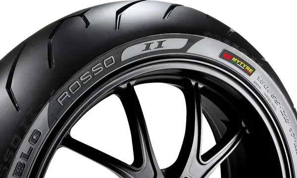 Pneu arrière Pirelli Diablo Rosso II - vue 2
