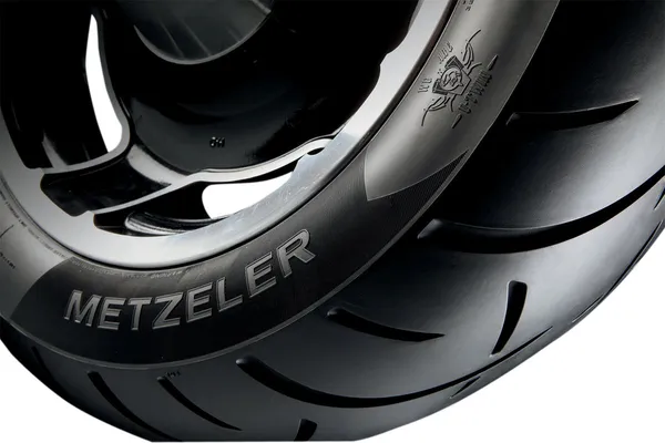 Pneu arrière Metzeler ME 888 Marathon Ultra - vue 2