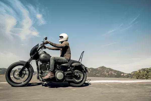Pneu arrière Bridgestone Battlecruise H50 - vue 2