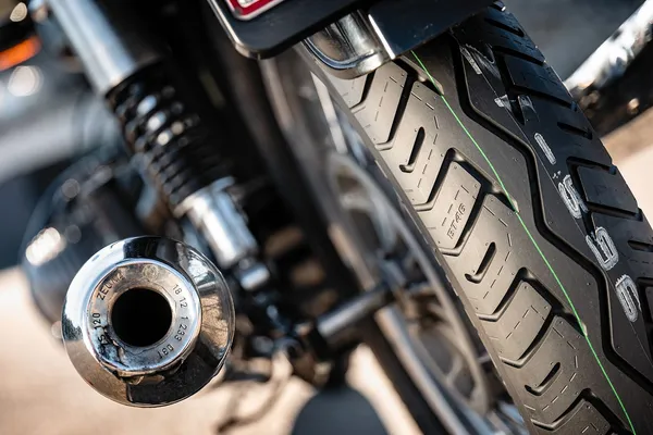 Pneu arrière Bridgestone Battlax BT46 - vue 7