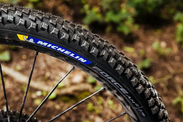 Pneu arrière vélo Michelin Force AM2 Competition - vue 3