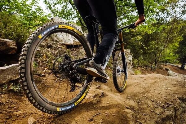 Pneu arrière MICHELIN DH 22 Racing 27,5" x 2,40