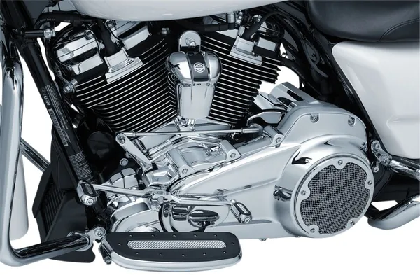 Cache-moteur avant inférieur Kuryakyn Precision - vue 2