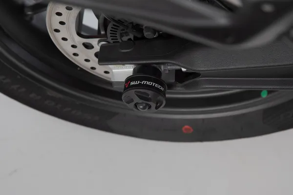 Roulettes de protection d'axe de roue arrière SW-MOTECH - vue 4