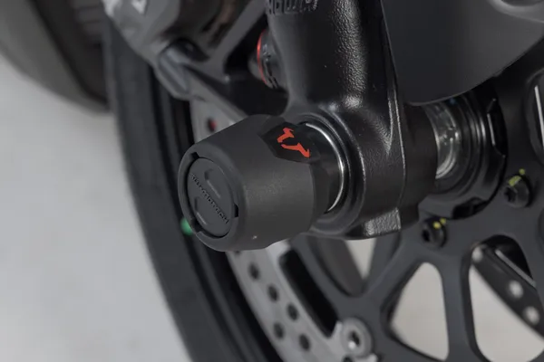 Kit de protections d'axe avant SW-MOTECH - vue 4