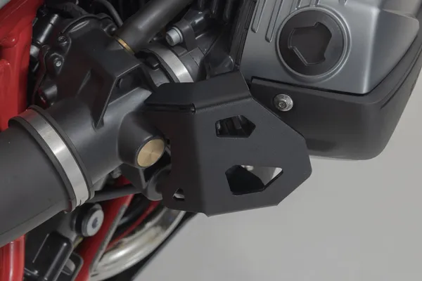 Cache pour système d'injection SW-MOTECH - vue 3