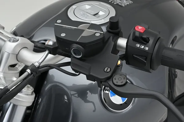 Couvercle de maître-cylindre d'embrayage DAYTONA - vue 3