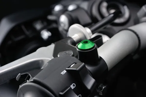 Boulon de fixation rétroviseur DAYTONA - vue 2
