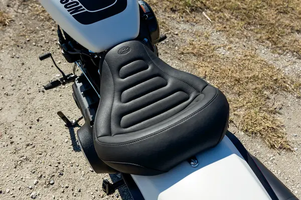 Siège Mustang Standard Touring FXFB/S - vue 2