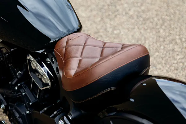 Selle solo touring Mustang - vue 4