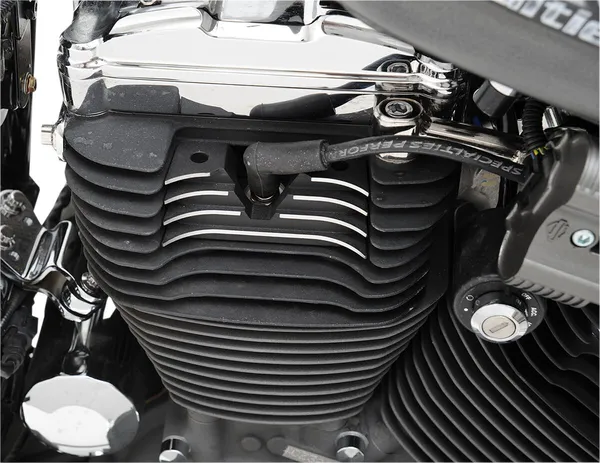 Cache de bougie d'allumage et vis de culasse DRAG SPECIALTIES - vue 2