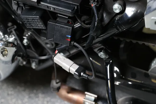 Kit plastique Power Vision 4 Harley 11-20 CA Dynojet - vue 6