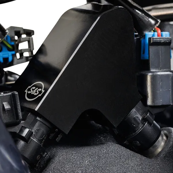 Kit Rail de Carburant Billet Noir M8 S&S Cycle - vue 2