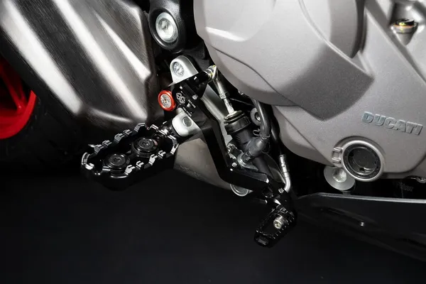 Repose-pieds enduro Tech-X GILLES TOOLING - vue 3