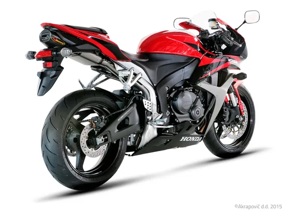 Silencieux Akrapovic titane CBR600RR 07-08 - vue 3