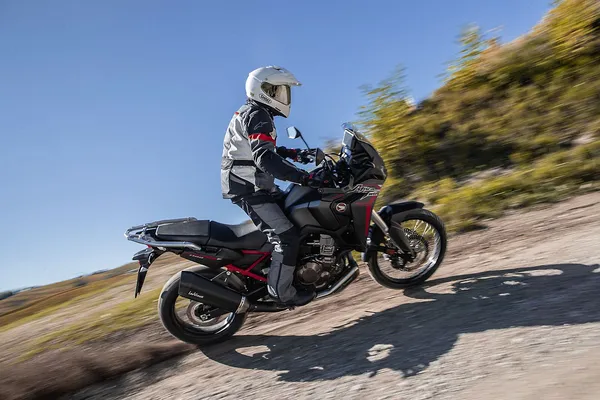 Silencieux LEOVINCE LV-12 Black Edition homologué CRF 1100 L Africa Twin Adventure Sport DCT - vue 4