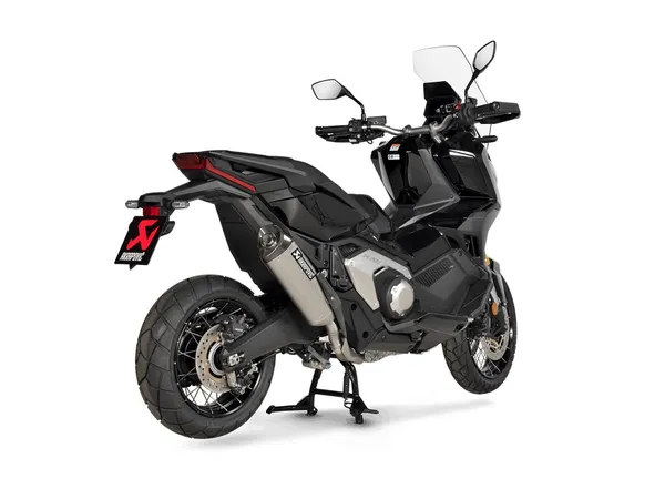 Silencieux Slip-On Line Scooter Akrapovic - vue 4