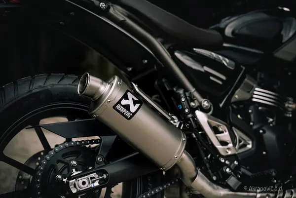 Silencieux Akrapovic slip-on titane Triumph SPE - vue 7