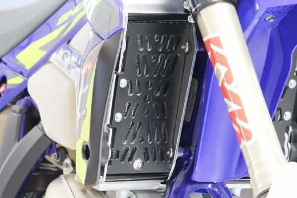 Protections de radiateur AXP Racing Xtrem - vue 5