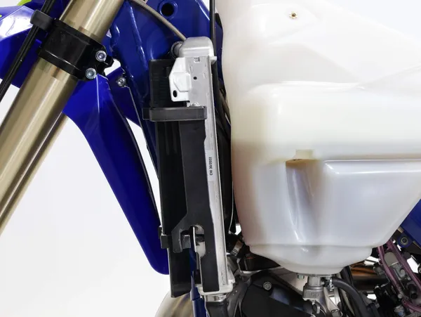 Protections de radiateur HDPE AXP Racing - vue 5