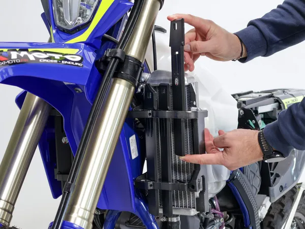 Protections de radiateur HDPE AXP Racing - vue 6
