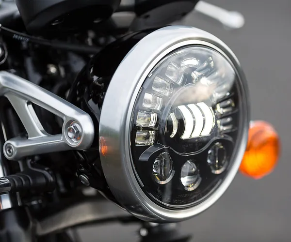 Phare Headlight ADAP2 8790 BLK 7 J.W. Speaker - vue 5
