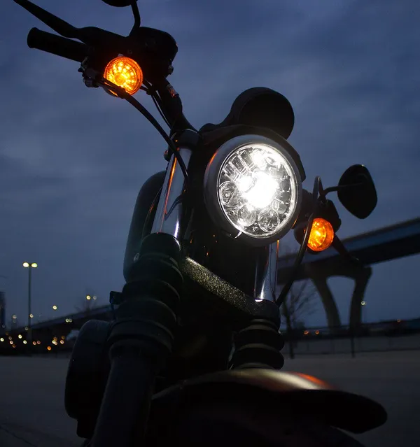 Phare J.W. SPEAKER Headlight ADAP2 8690 BLK 5.75 - vue 5