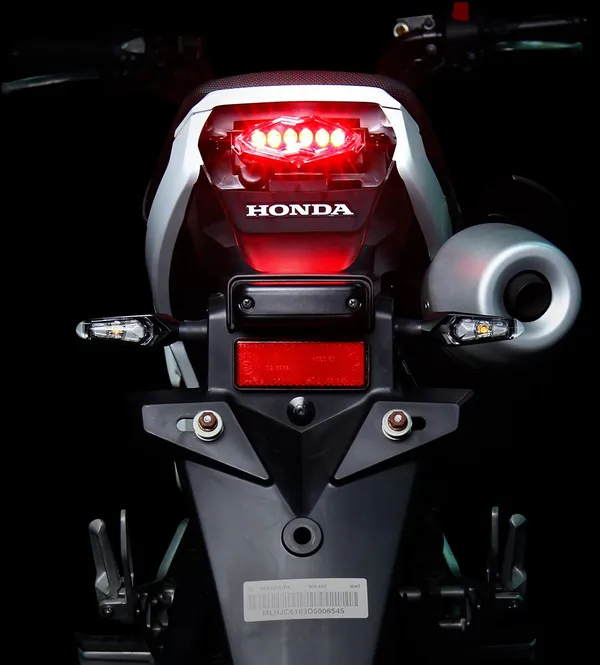 Feu arrière LED rouge KOSO NORTH AMERICA - vue 3