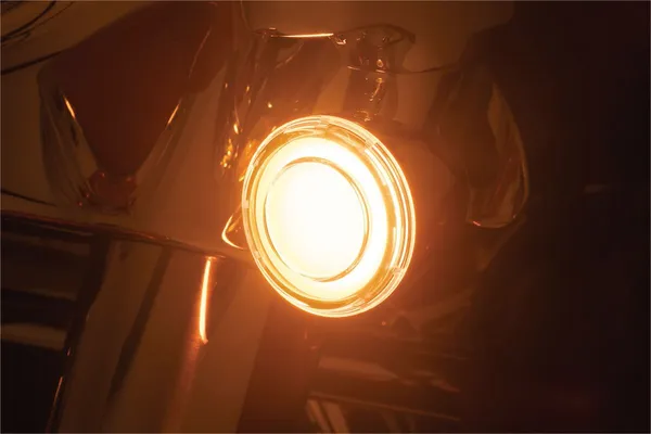 Clignotants avant LED Tracer Kuryakyn - vue 4