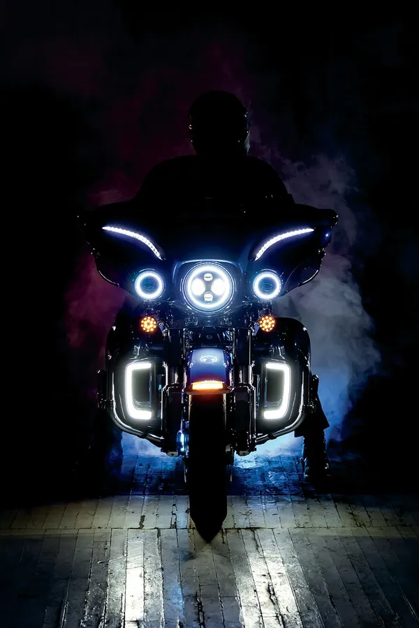 Grille inférieure Tracer avec LED FL Kuryakyn - vue 7