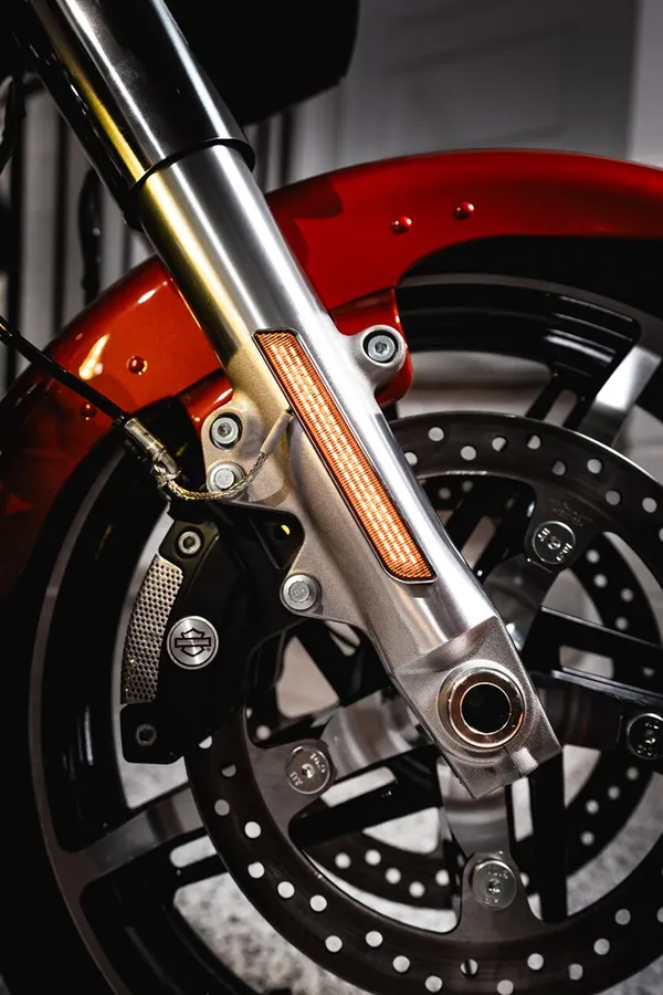 Fourche LED Light amb CHR Custom Dynamics - vue 2