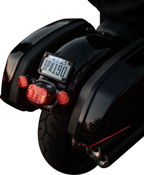 Feux de sacoches LED Custom Dynamics - vue 4